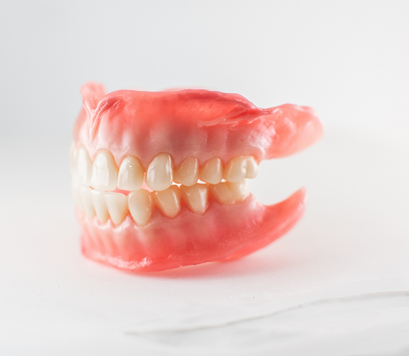 Set of full dentures